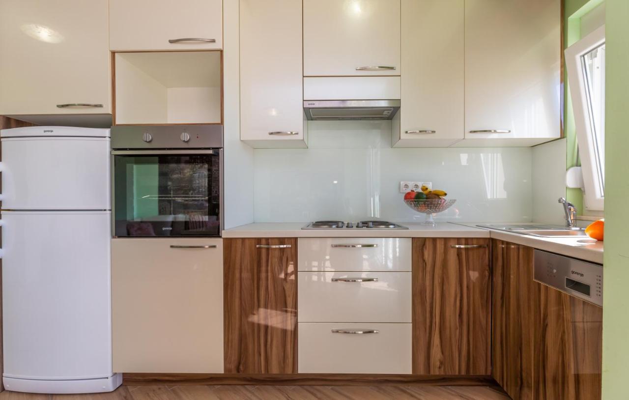 Andela 1 Apartment Макарска Екстериор снимка